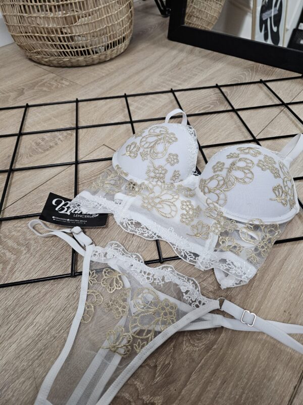 Conjunto Delfina