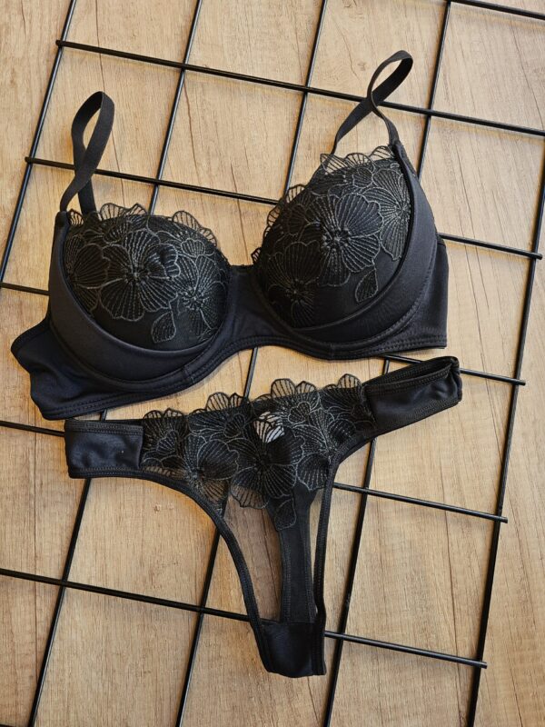 Conjunto Mariel - Imagen 2