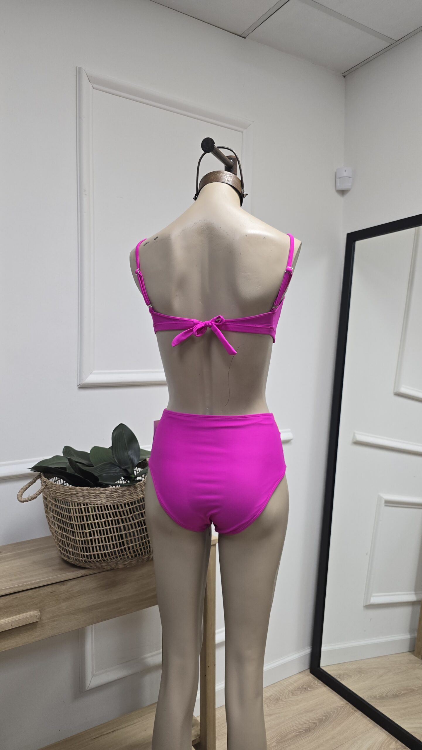 Bikini Dante - Imagen 6