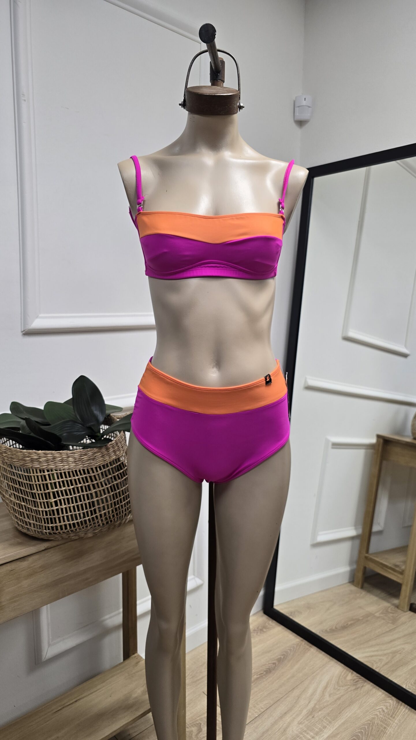 Bikini Dante - Imagen 8