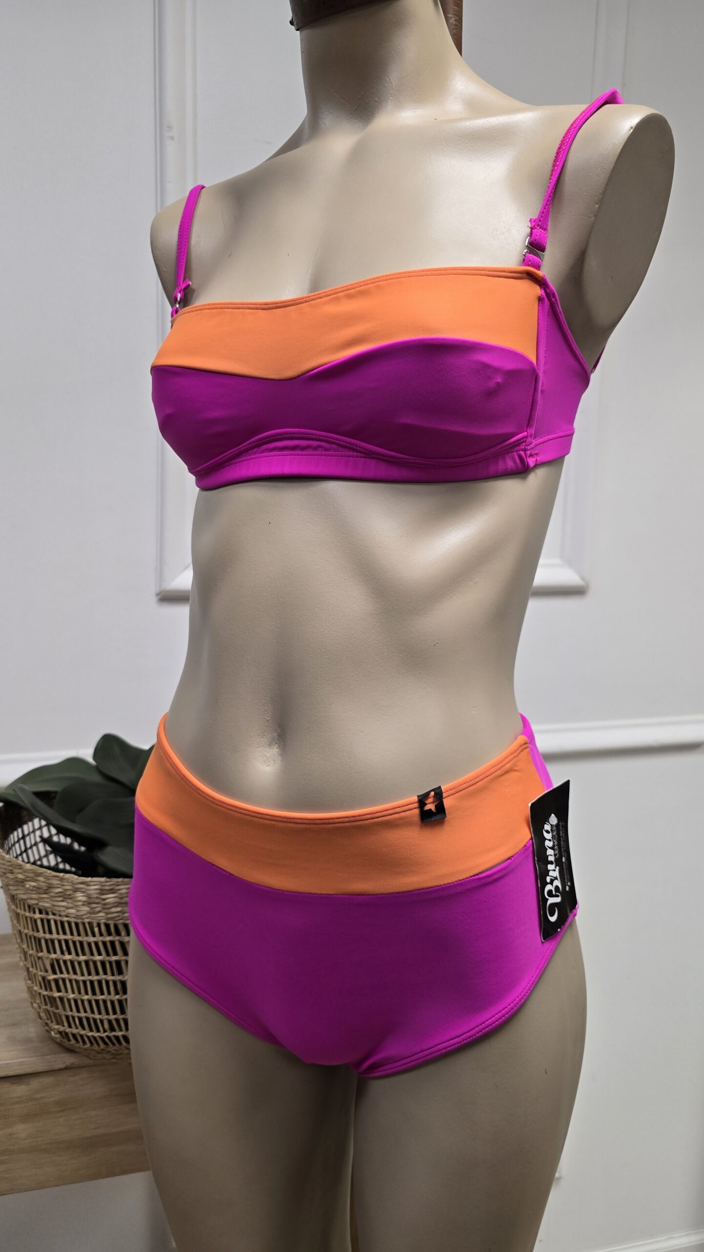 Bikini Dante - Imagen 9