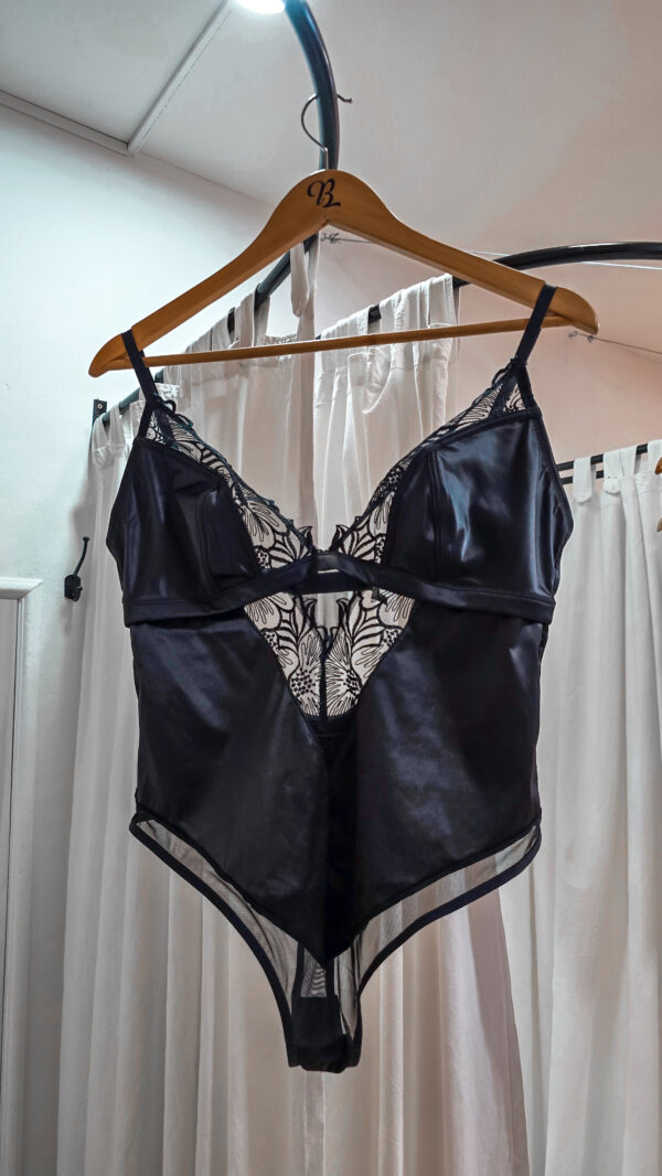 Body Capadocia - Imagen 10