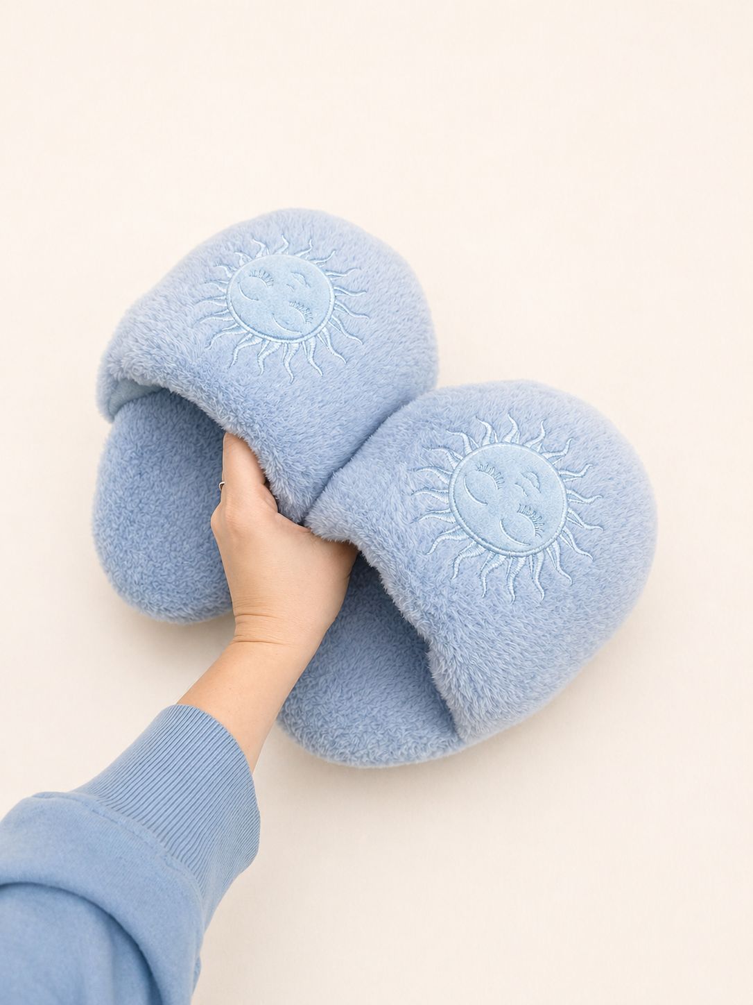 Pantuflas Mundial: Sol Celeste