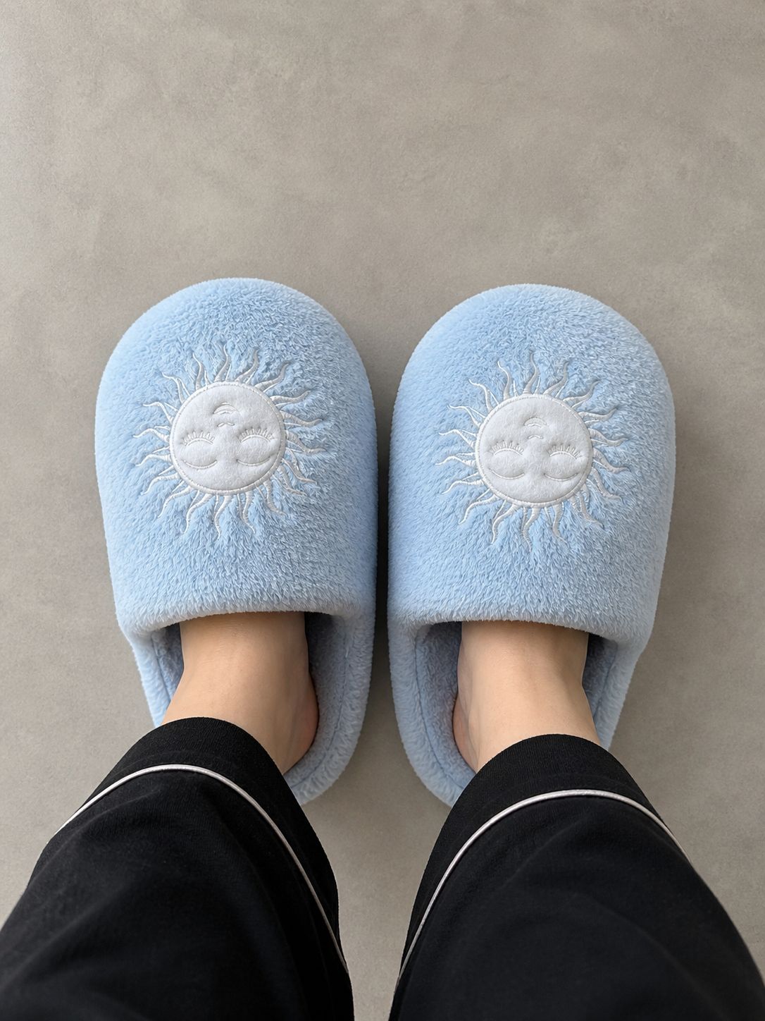 Pantuflas Mundial: Sol Blanco - Imagen 3